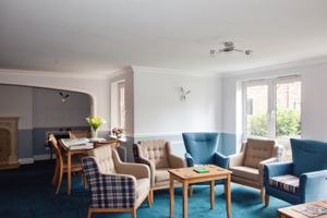 COMMUNAL LOUNGE- click for photo gallery